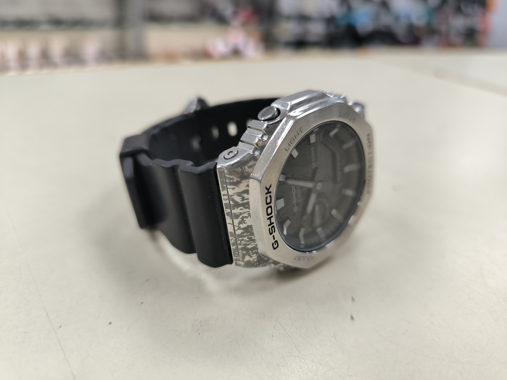 Часы наручные Casio GM-2100GC-1A