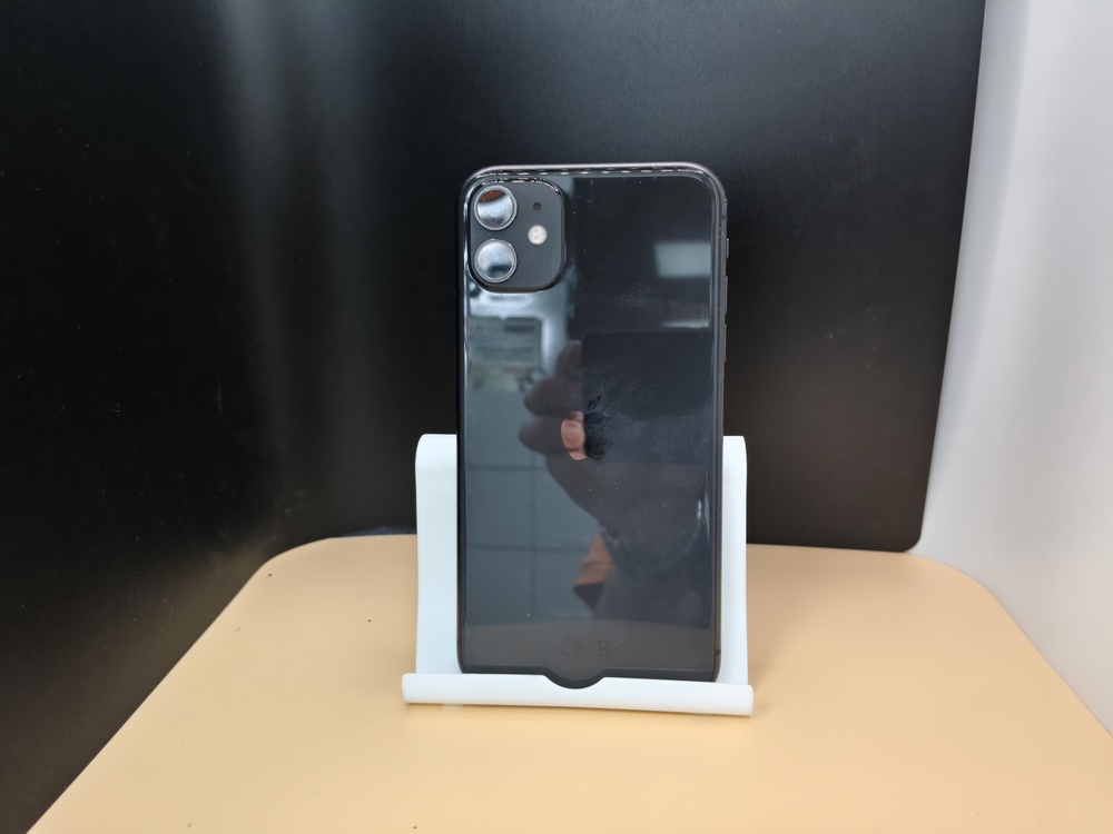 Смартфон Apple iPhone 11 64Gb