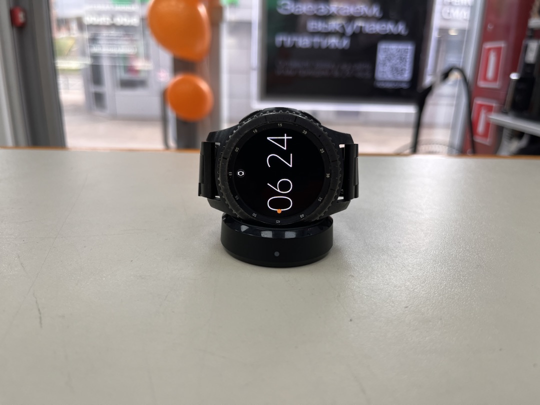 Смарт-часы Samsung Gear S Frontier