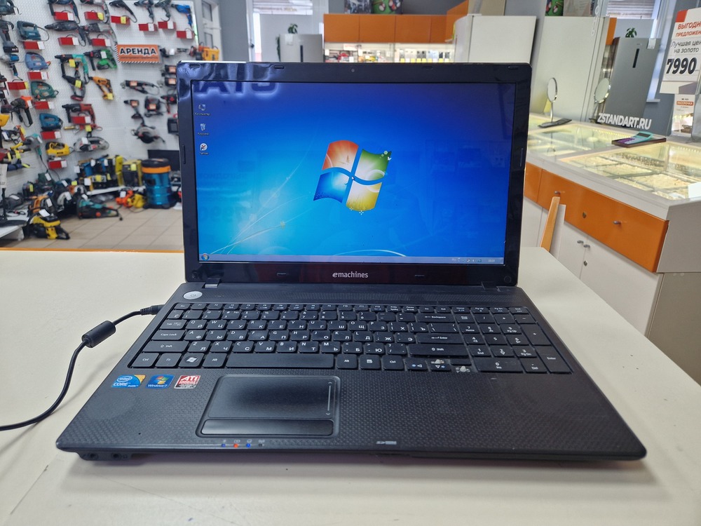 Ноутбук eMachines; Core i3-330M,  Intel(R) Graphics, 3 Гб, Нет, 240 Гб