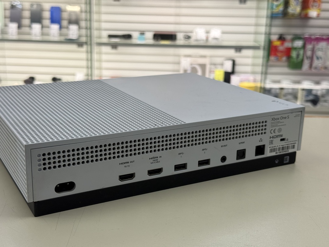 Игровая приставка Xbox One S 1TB