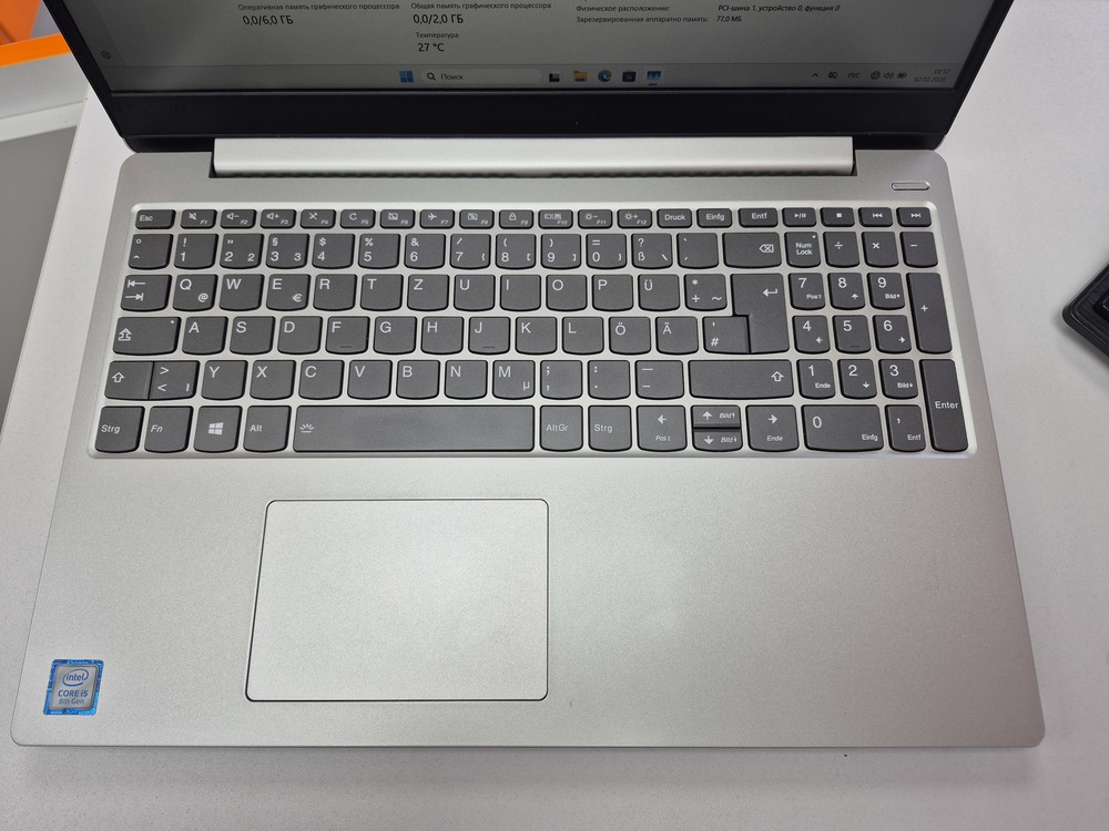 Ноутбук Lenovo; Ryzen 5 4500U, AMD Graphics, 8 Гб, 250 Гб, Нет