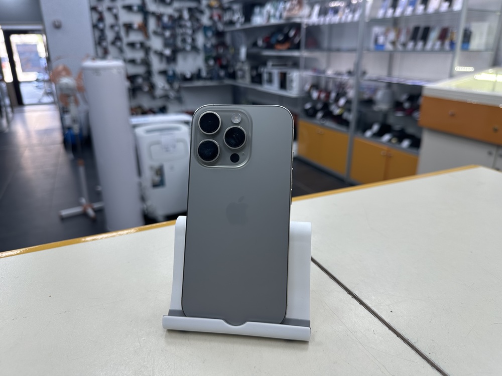 Смартфон Apple Iphone 16 Pro 128Gb