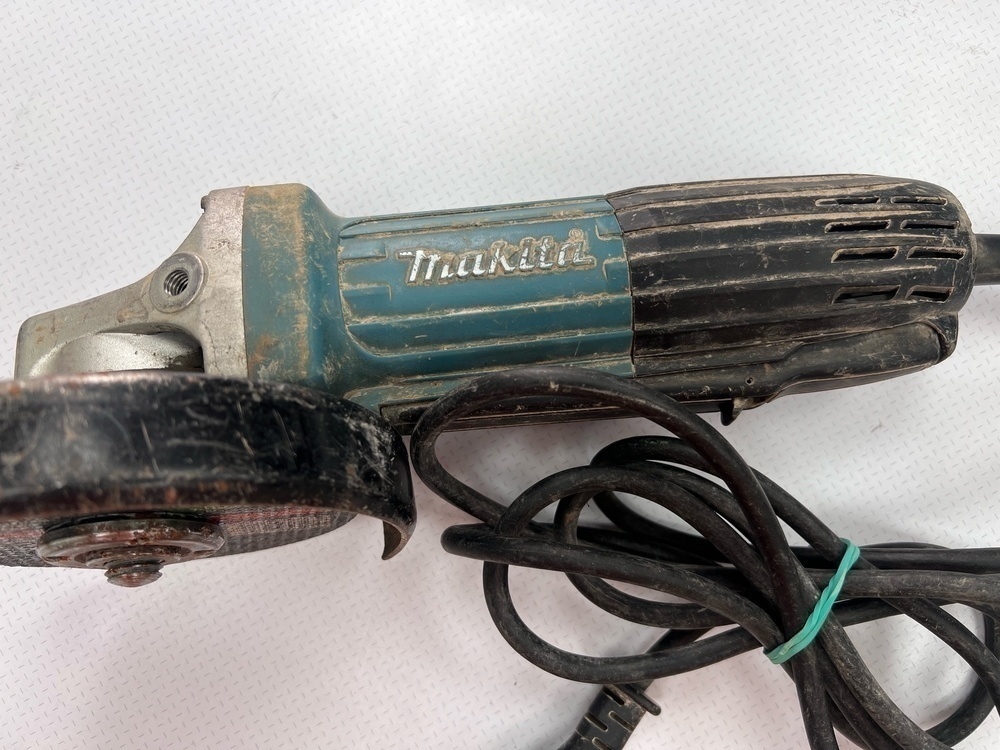 Угловая шлифмашина Makita GA5034