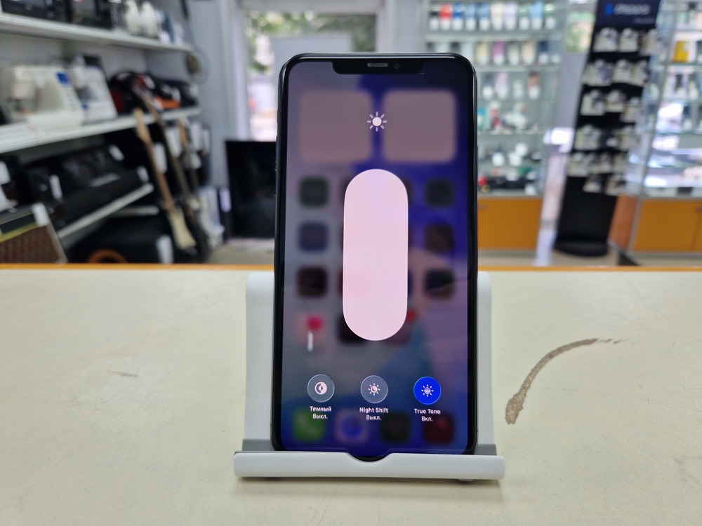 Смартфон Apple iPhone 11 Pro Max 64Gb