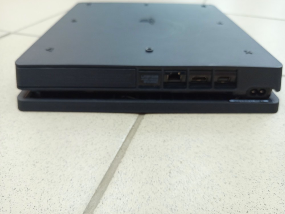 Игровая приставка PlayStation 4 Slim 500GB