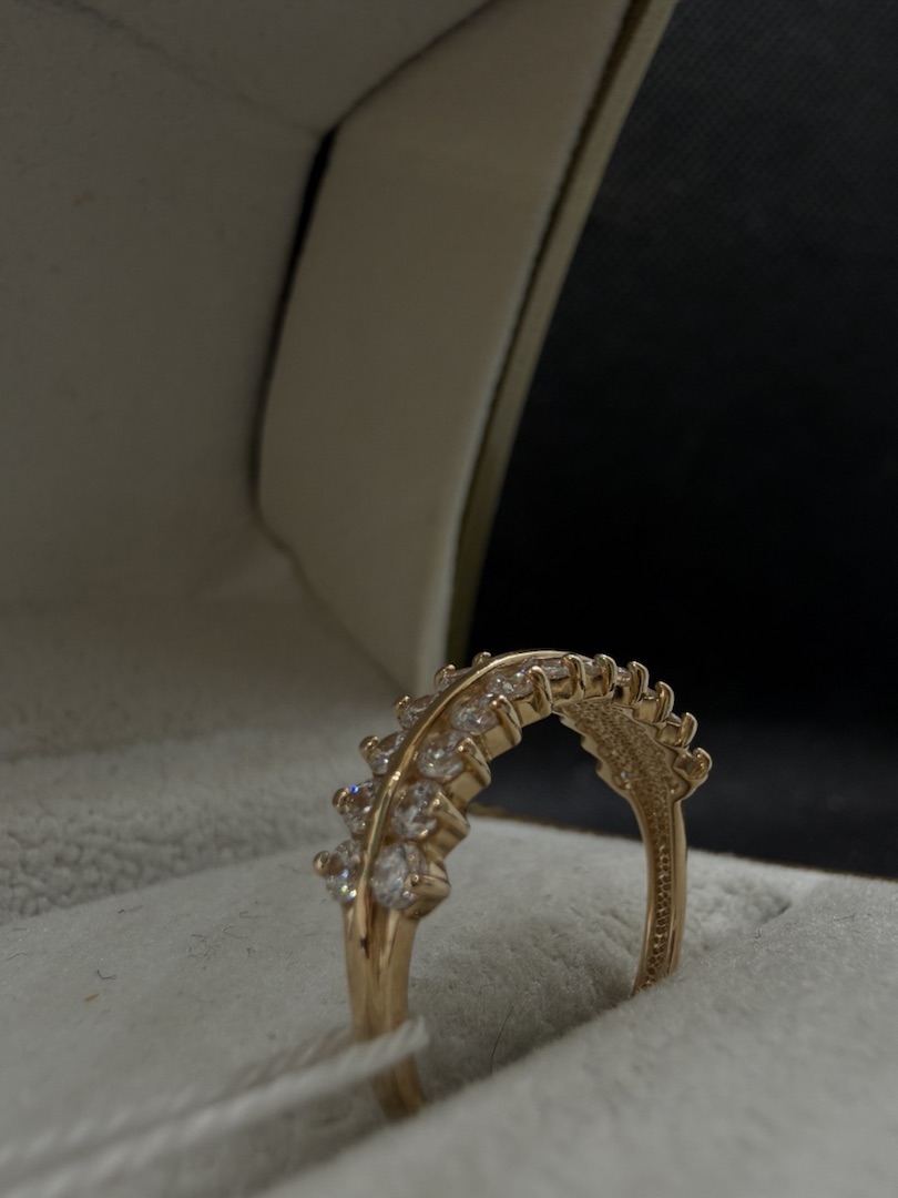 КОЛКМИ585 КОЛЬЦО С КАМНЯМИ (Au 585)