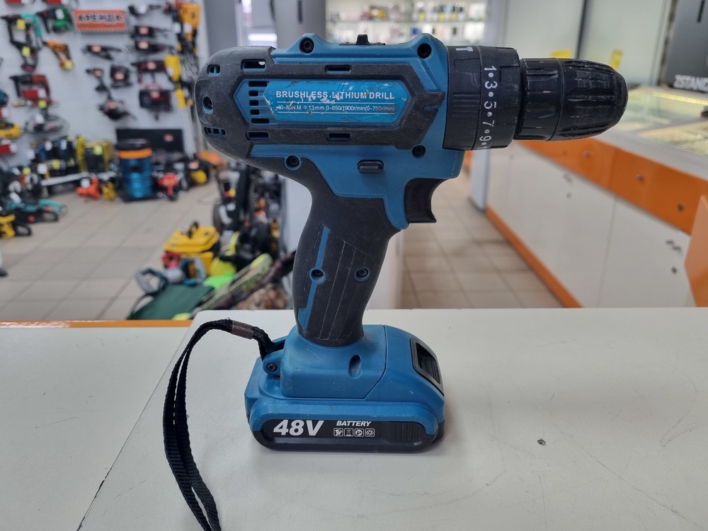 Шуруповерт Makita DF333D