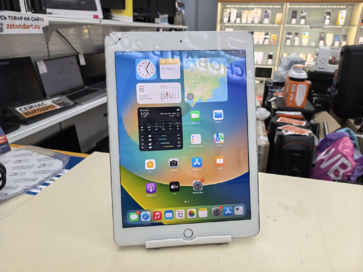Планшет Apple IPad 5 32 ГБ A1823 (Wi-Fi + Cellular)