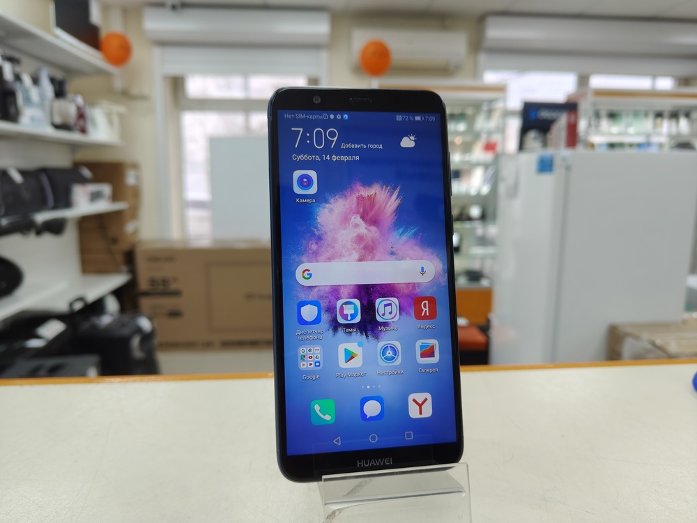 Смартфон Huawei P Smart