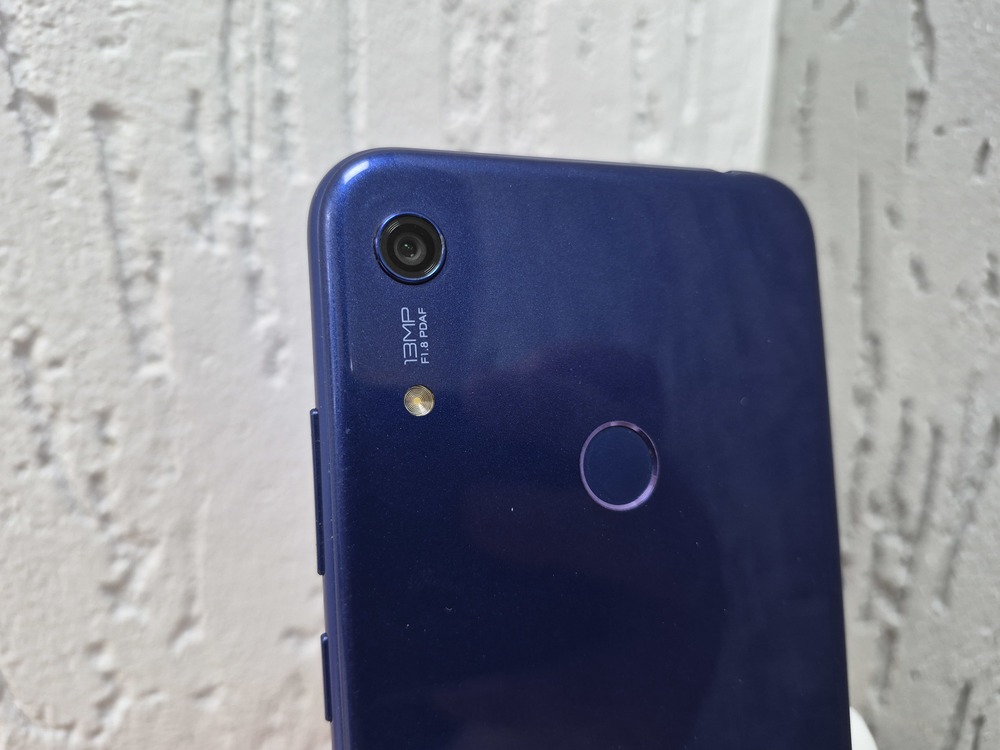 Смартфон Honor 8A 3/64