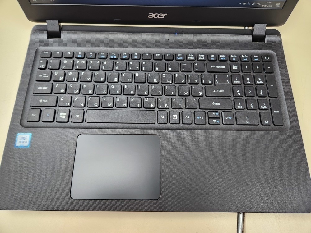Ноутбук Acer; Core i3-6006U, Нет, 4 Гб, 120 Гб, Нет
