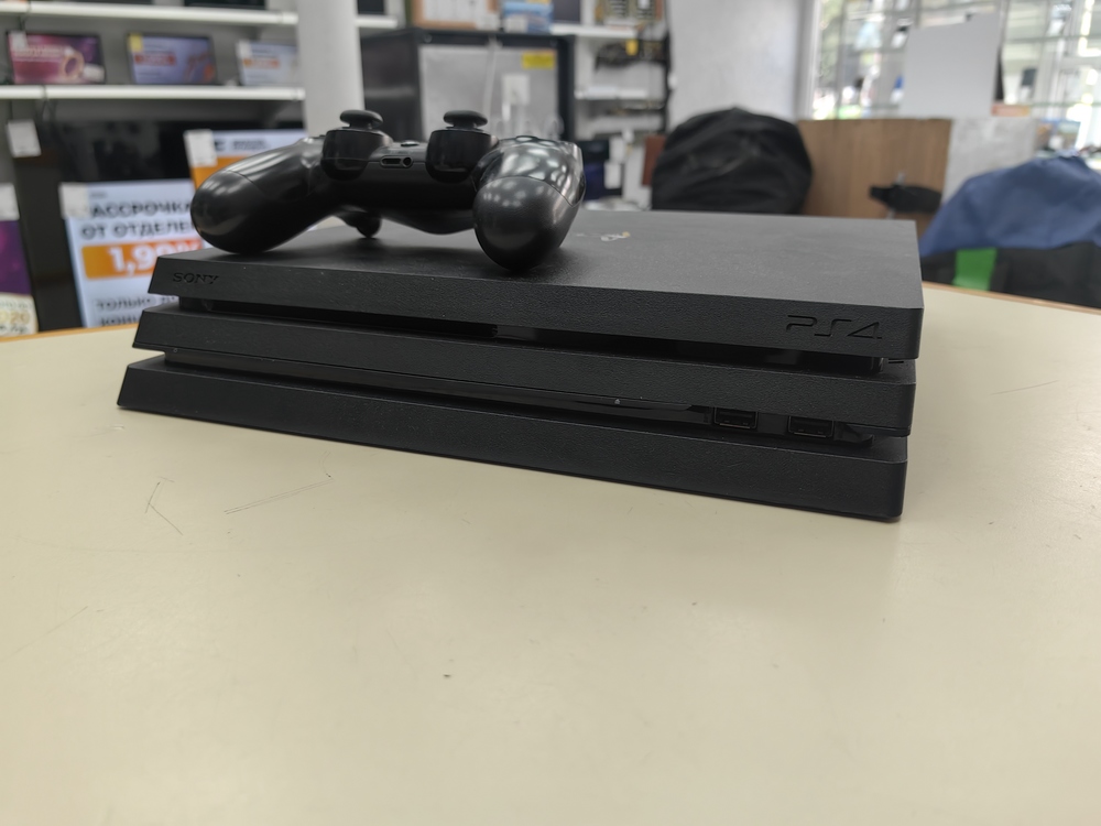 Игровая приставка PlayStation 4 Pro 1Tb