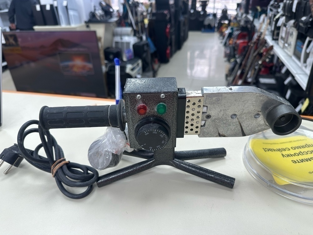 Паяльник полипропилена TIM R1512A