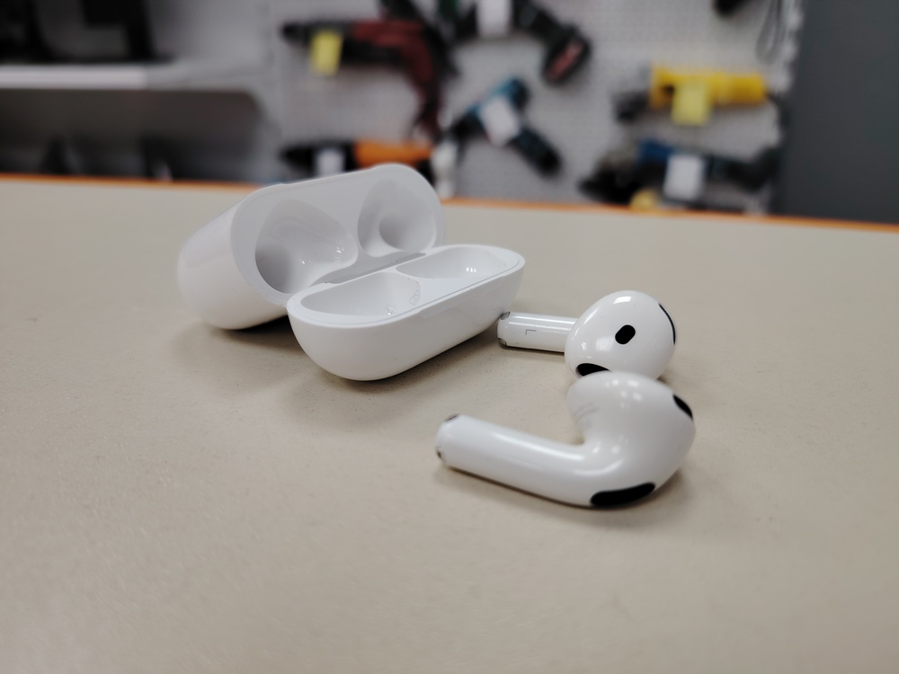 Наушники беспроводные Apple AirPods 4 с ANC