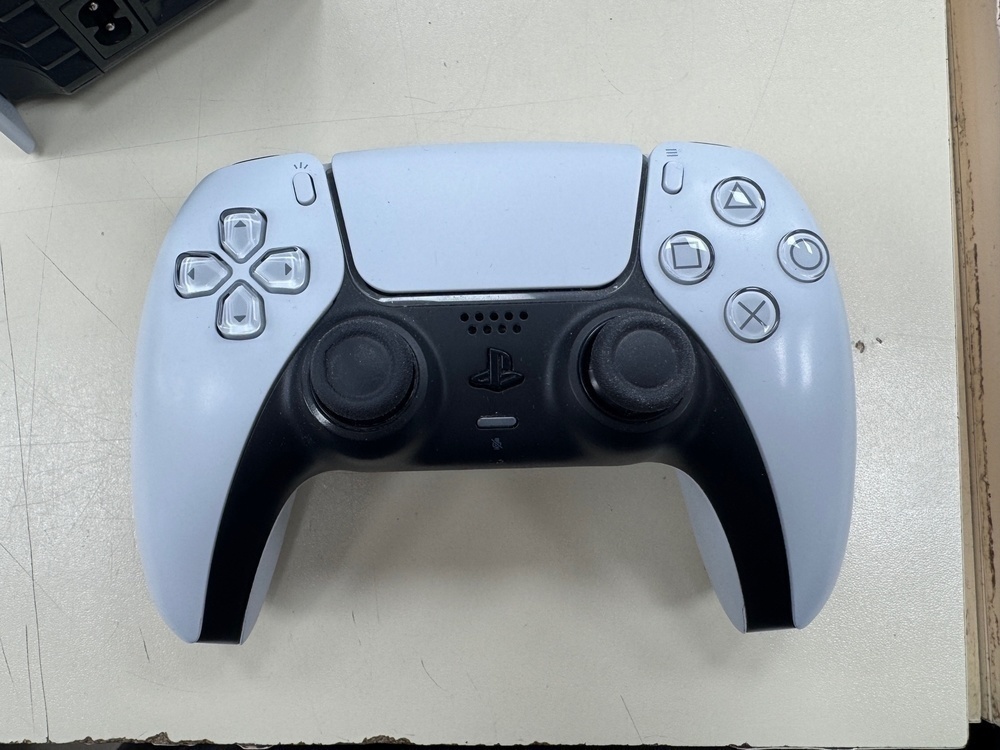 Игровая приставка PlayStation 5 825Gb (С дисководом)