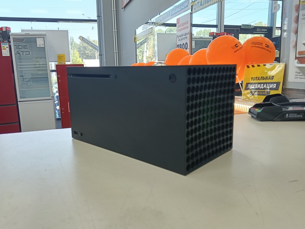 Игровая приставка Xbox Series X 1Tb