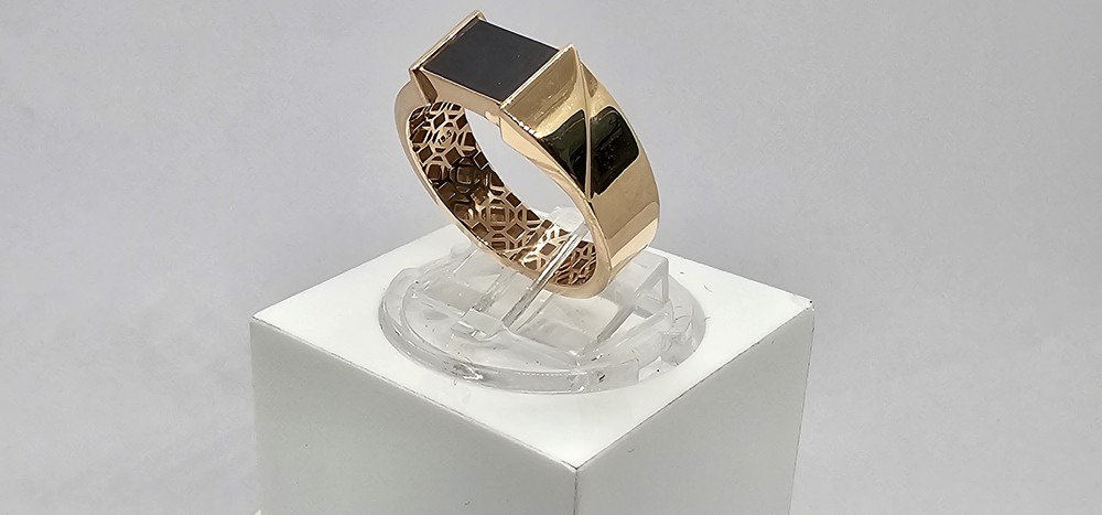 КОЛЬЦО ПЕЧАТКА с камнем (Au 585)