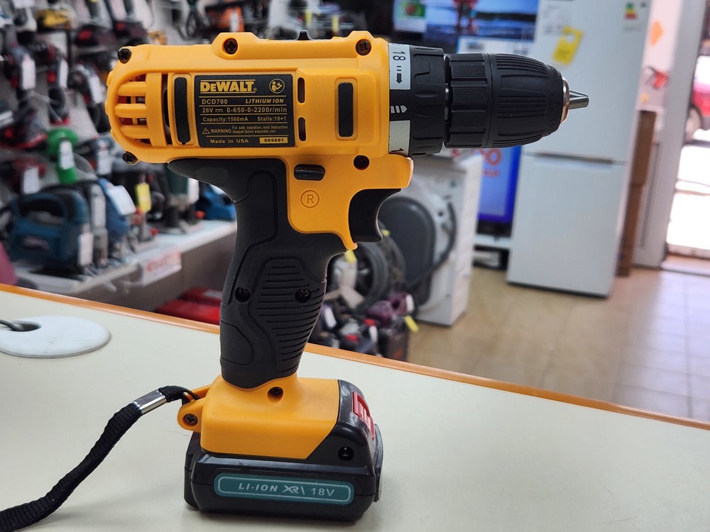 Шуруповерт Dewalt 26V