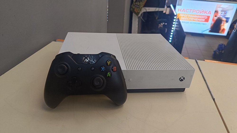 Игровая приставка Xbox One S 500Gb