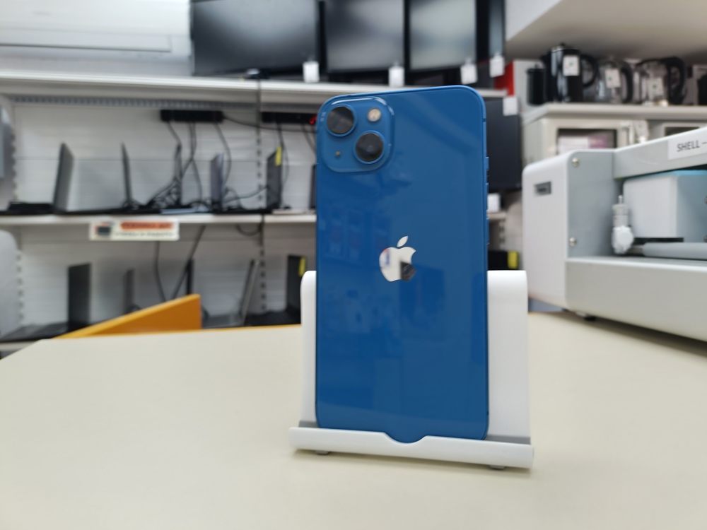 Смартфон Apple iPhone 13 128Gb