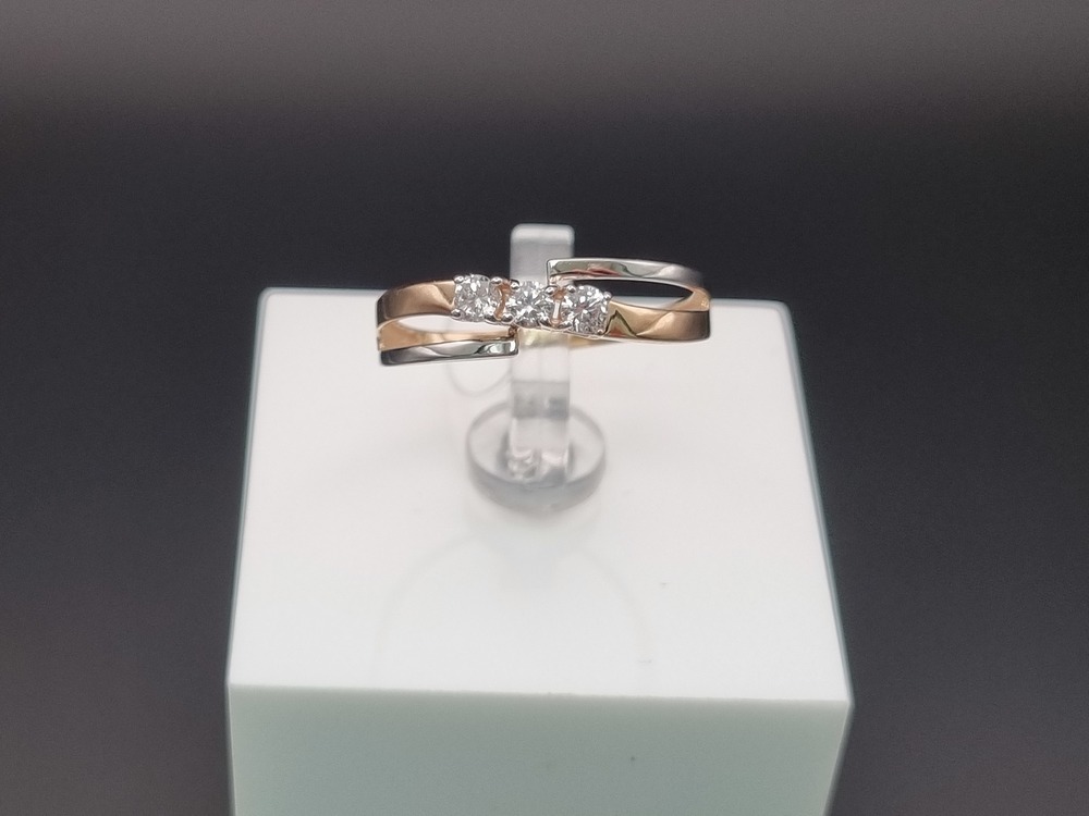 КОЛЬЦО С КАМНЯМИ (Au 585)