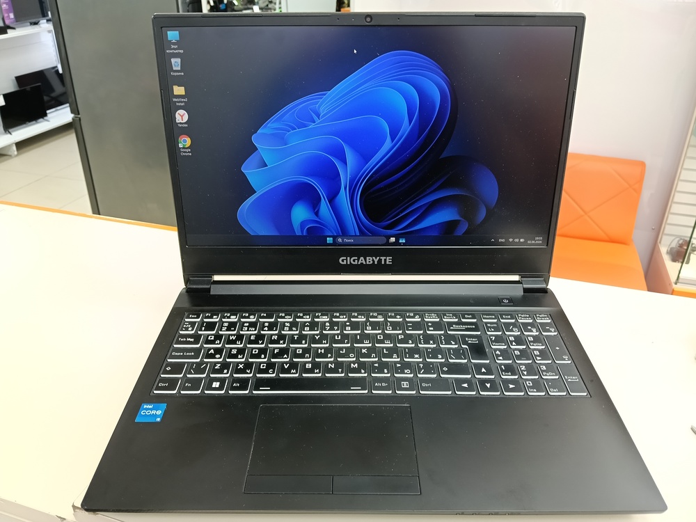 Ноутбук Gigabite;  Core I5-11400H, GeForce RTX 3060, 16 Гб, 500 Гб, Нет