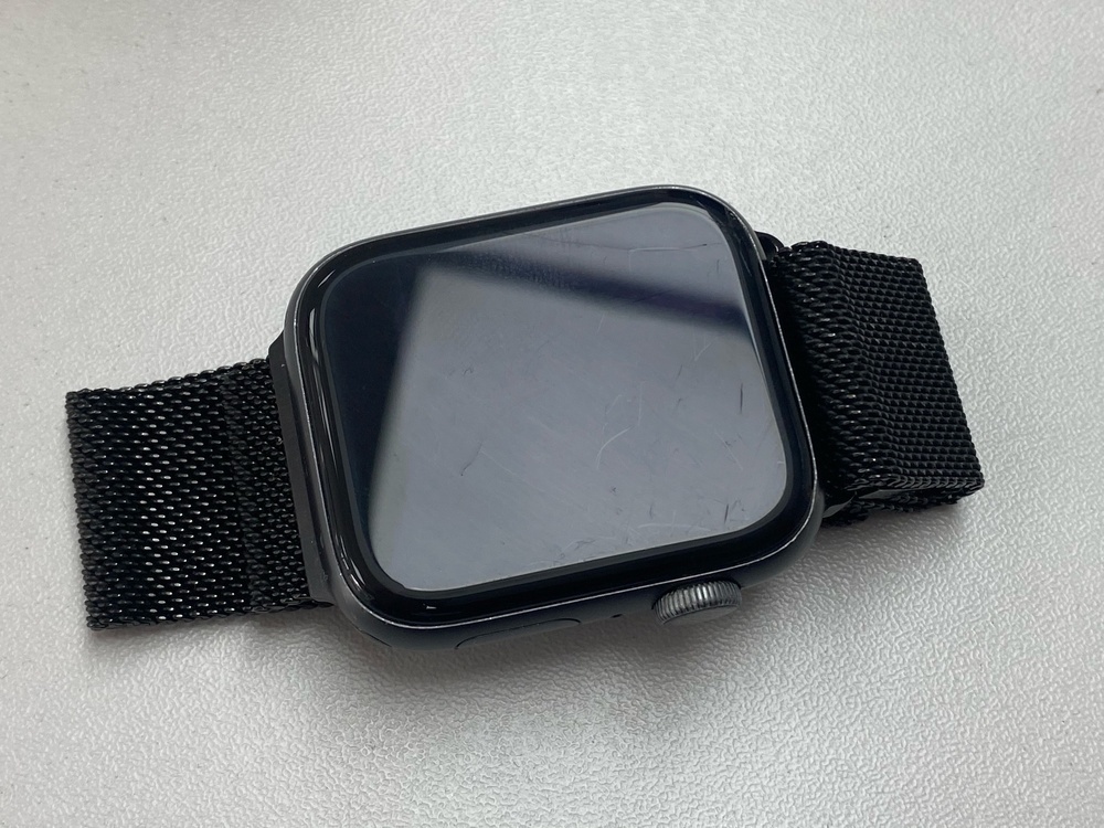 Смарт-часы Apple Watch Series 4 44 мм