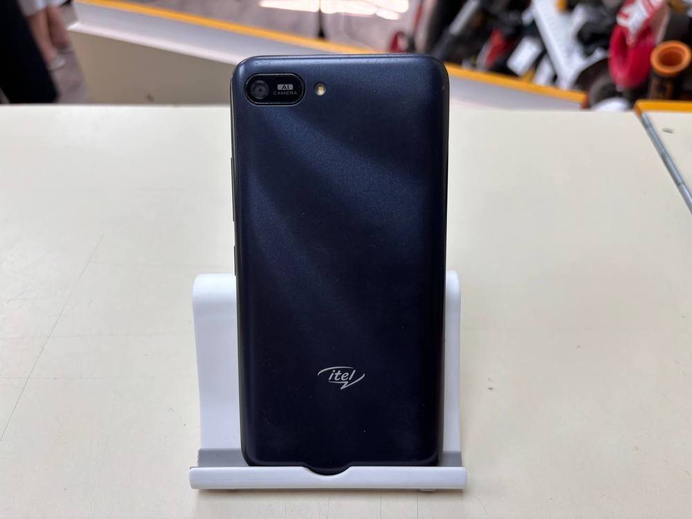 Смартфон Itel A25