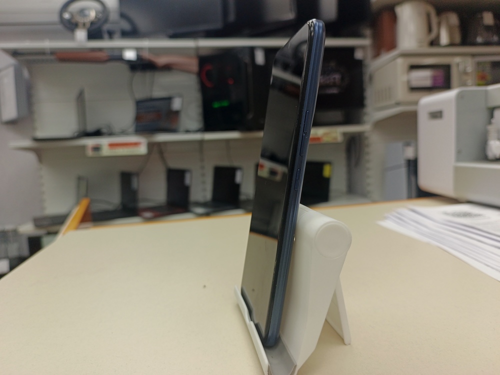 Смартфон Tecno Spark 8C 4/64