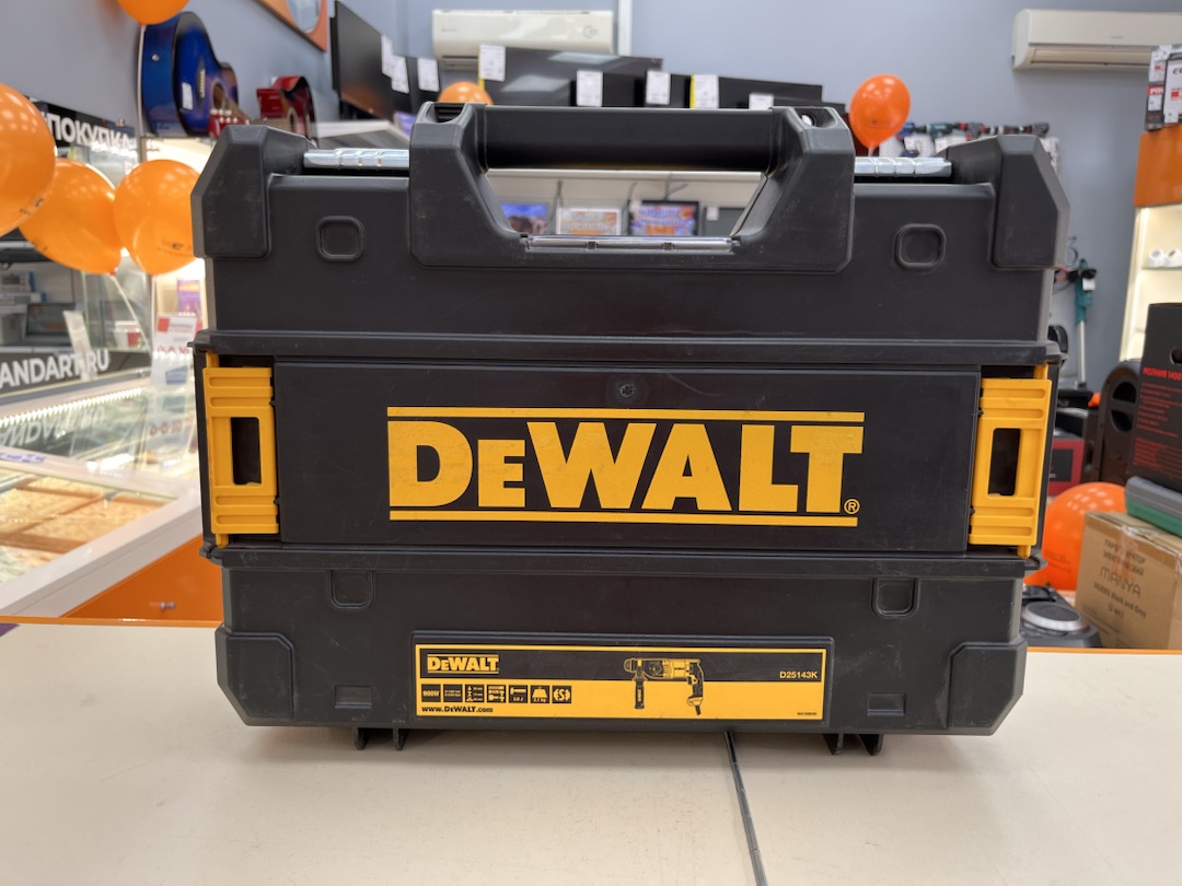 Перфоратор Dewalt D25143K