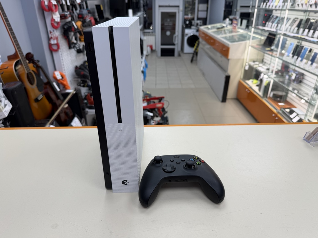 Игровая приставка Xbox One S 1TB