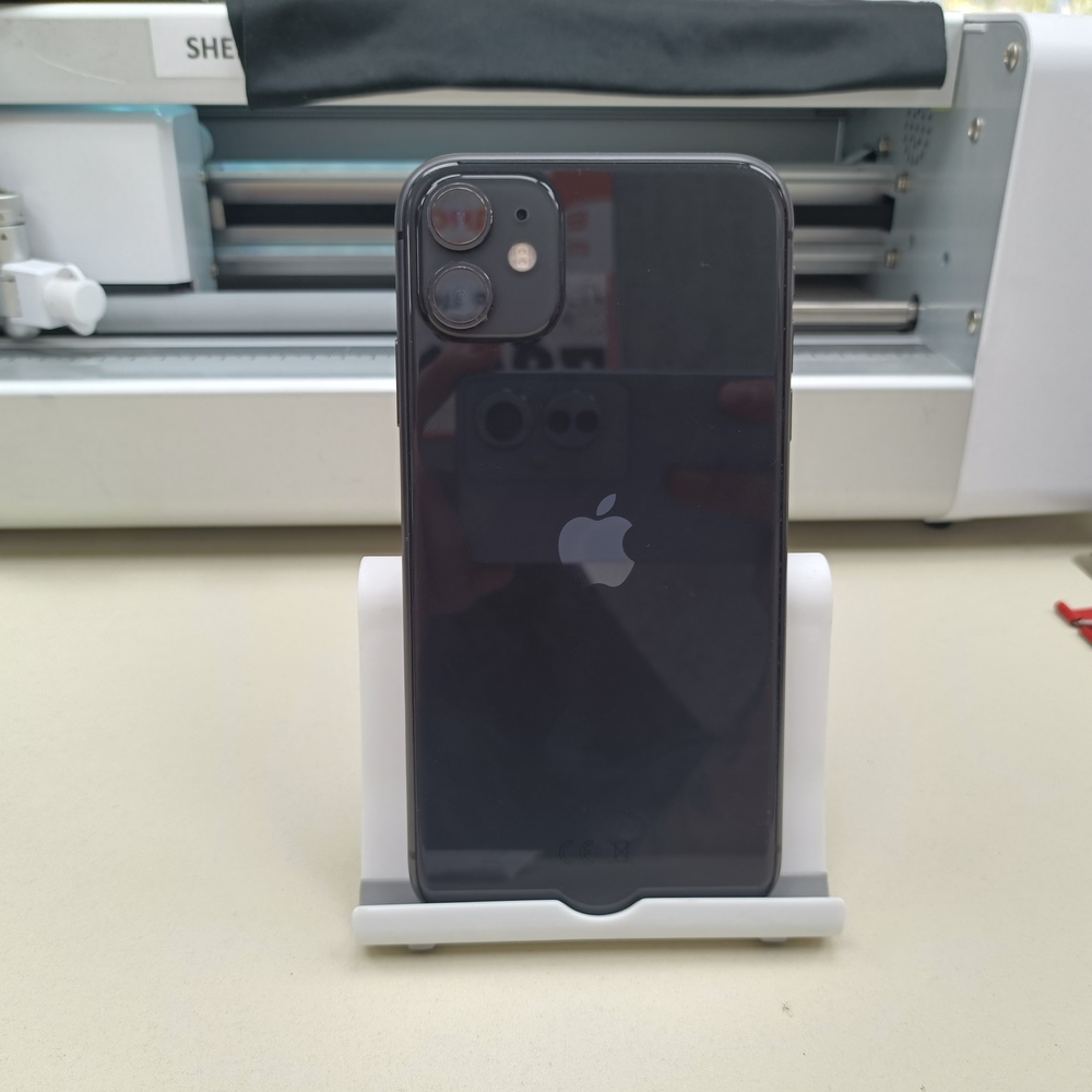 Смартфон Apple iPhone 11 64Gb