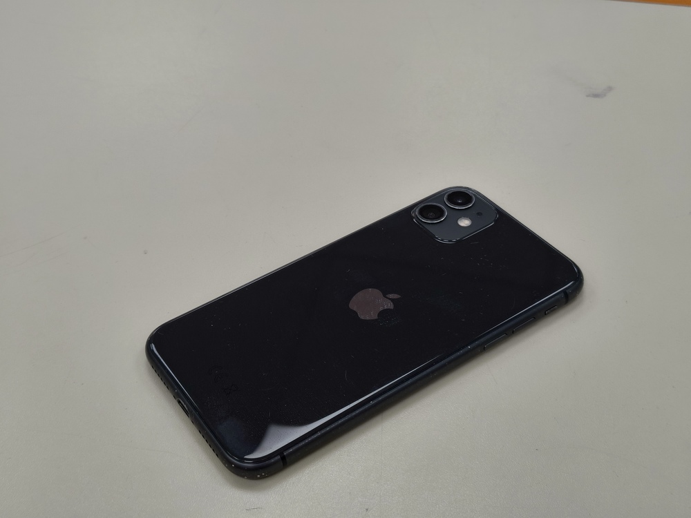 Смартфон Apple iPhone 11 64Gb