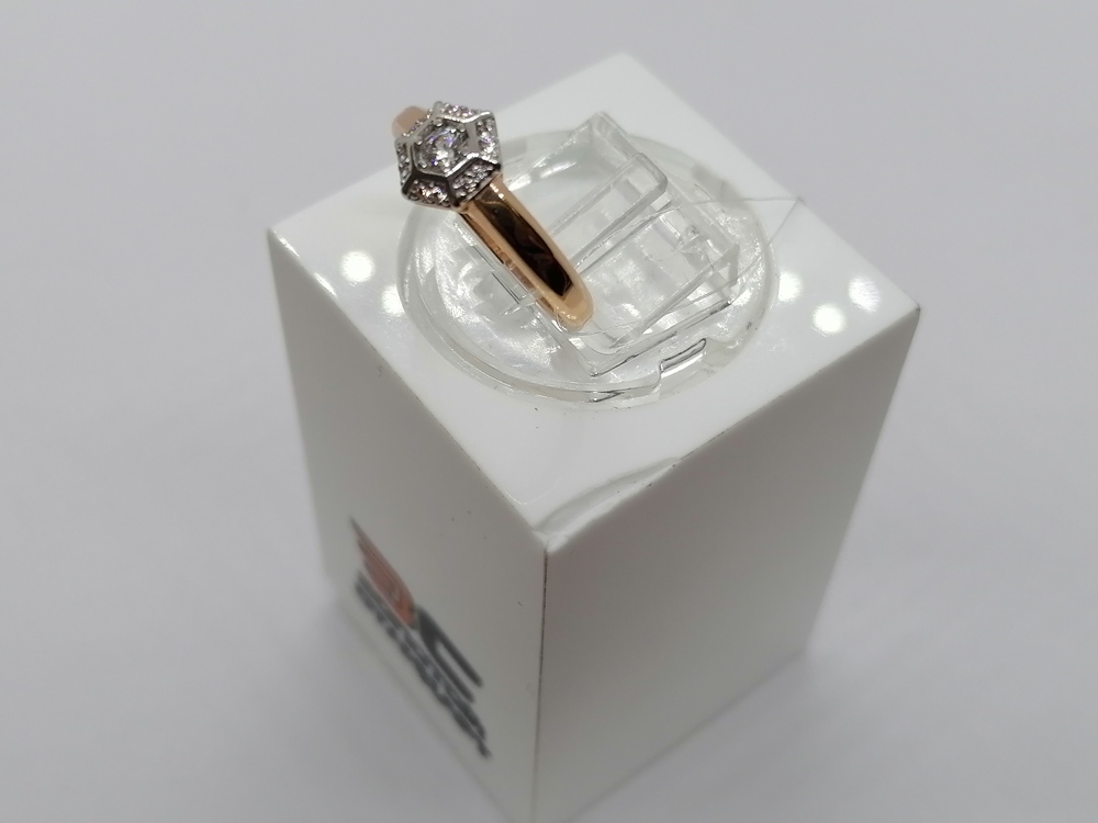 01-117858 КОЛЬЦО С КАМНЯМИ (Au 585)