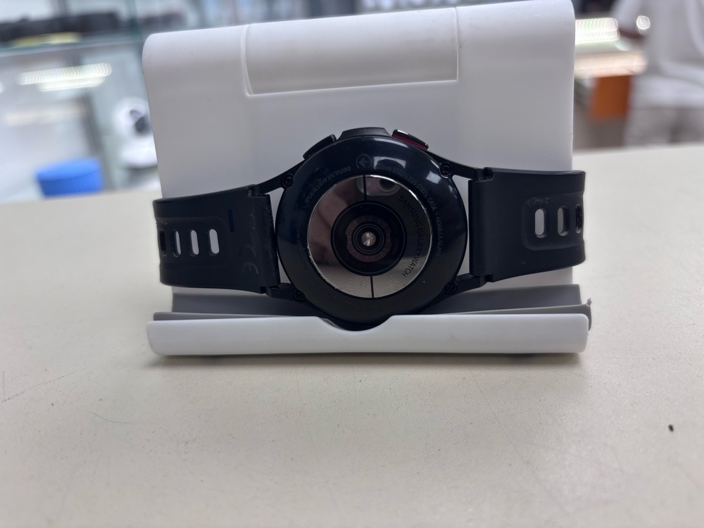 Смарт-часы Samsung Watch 4 Classic 42mm