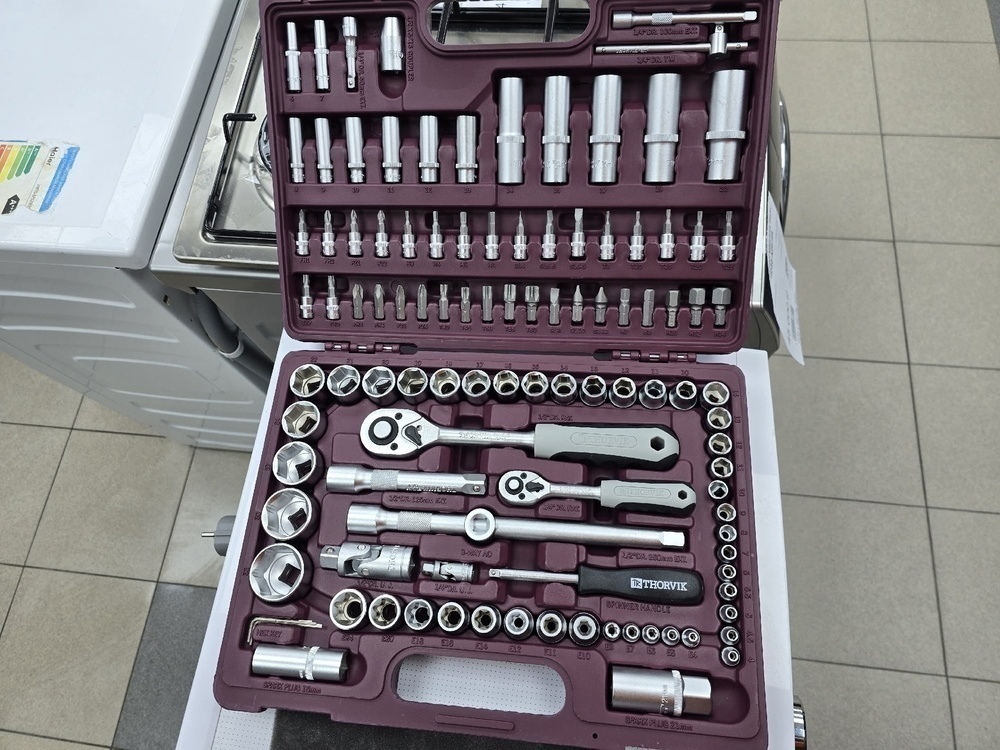 Набор инструментов Thorvik UTS0108