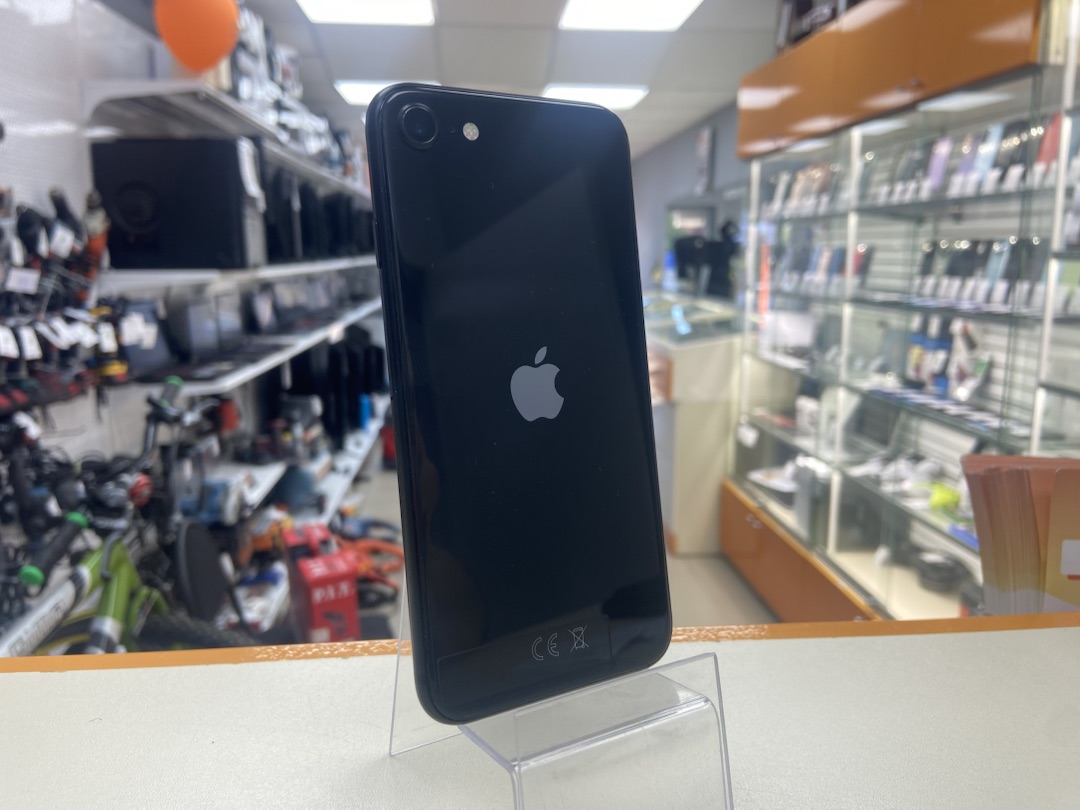 Смартфон Apple iPhone SE 2020 64Gb