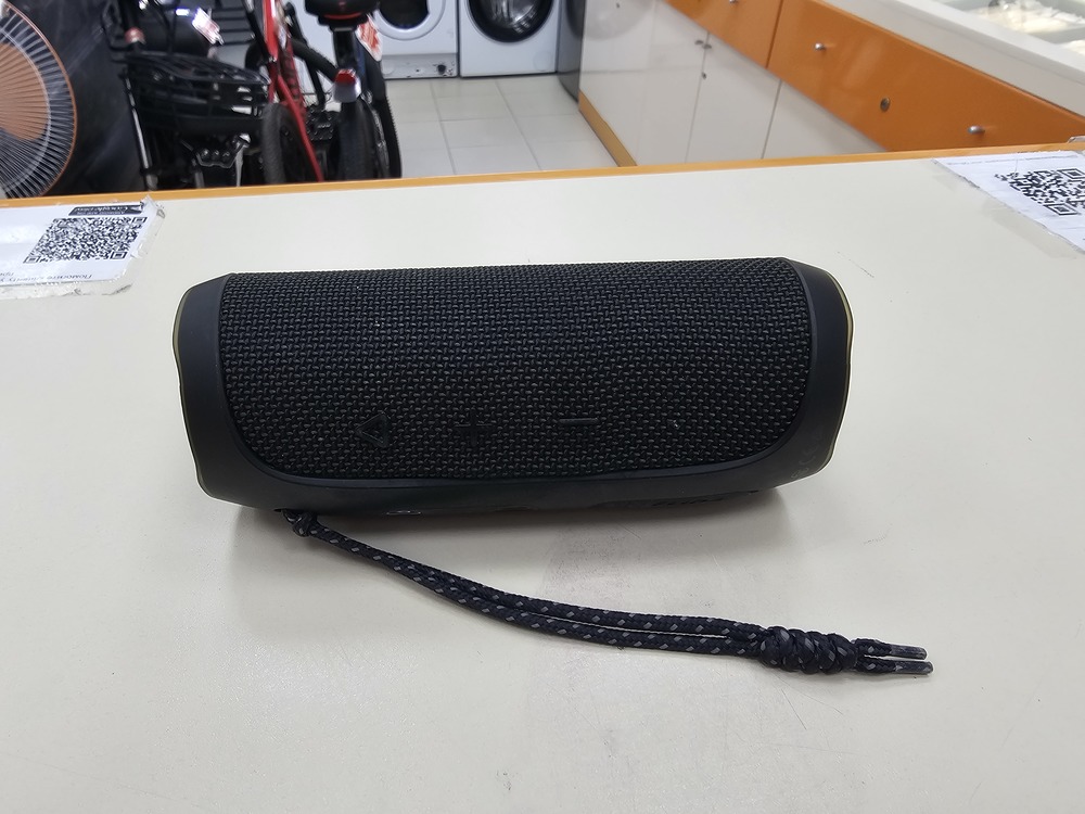 Портативная акустика JBL Flip 4