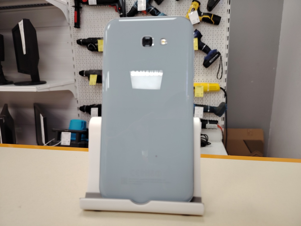 Смартфон Samsung Galaxy A7 2017 3/32