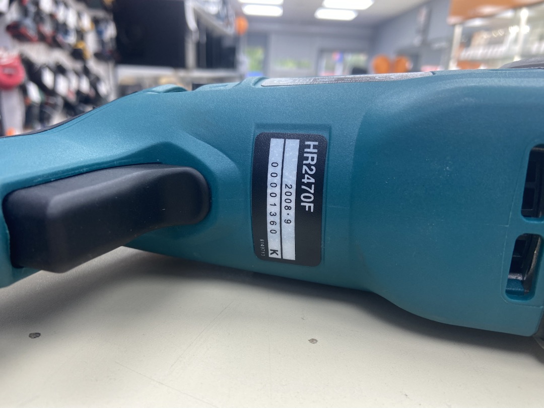 Перфоратор Makita HR 2470
