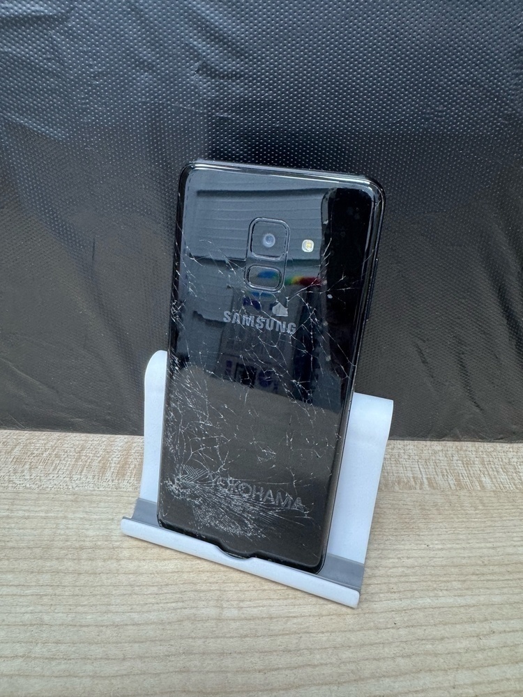 Смартфон Samsung Galaxy A8 2018 4/32