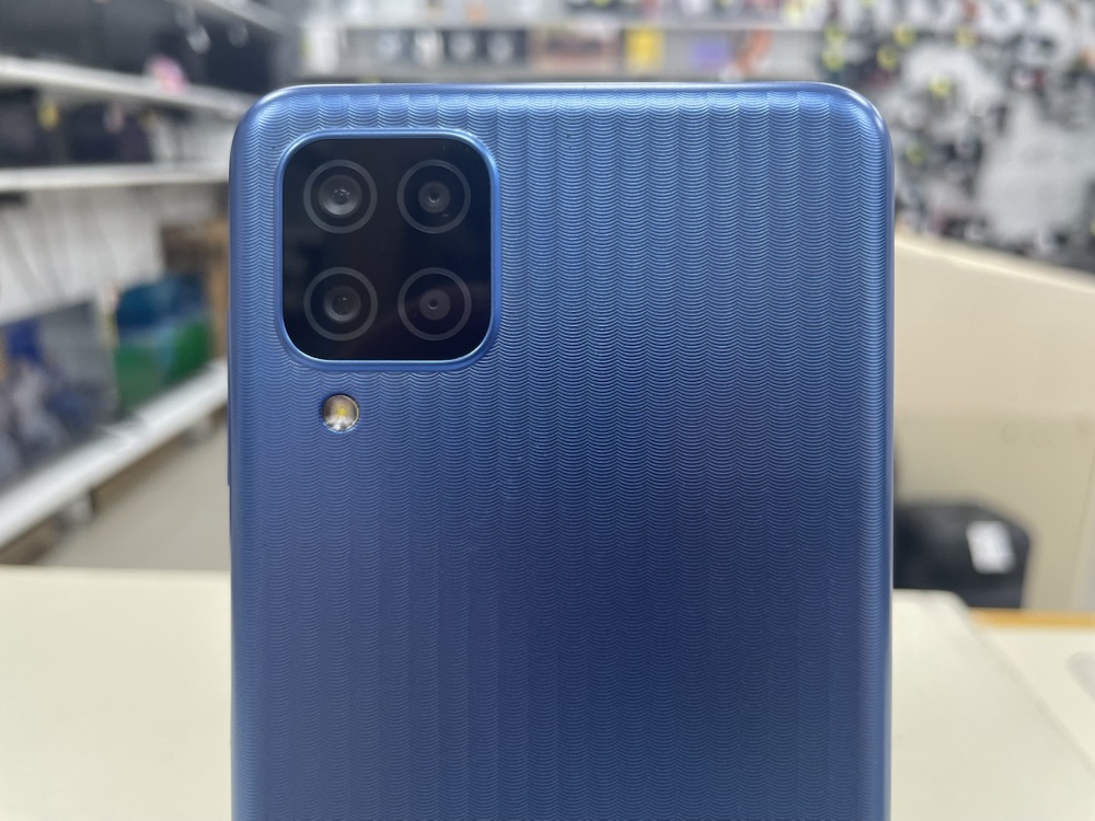 Смартфон Samsung Galaxy M12 4/64