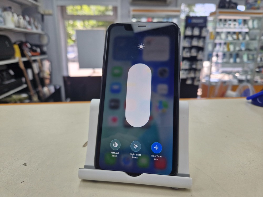 Смартфон Apple iPhone 11 128Gb