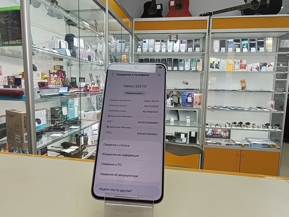 Смартфон Samsung Galaxy S25 FE 8/256