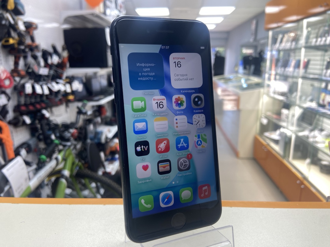 Смартфон Apple iPhone SE 2020 64Gb