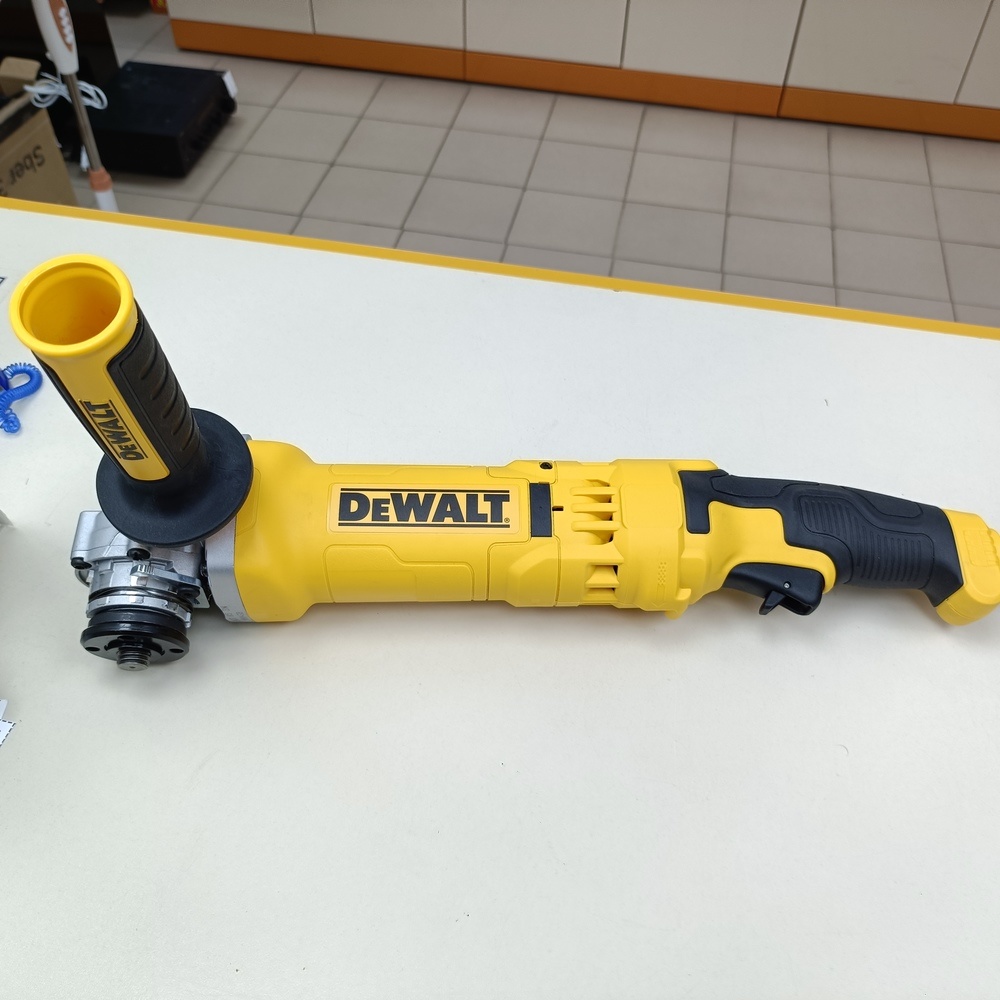 Угловая шлифмашина Dewalt DWE4277