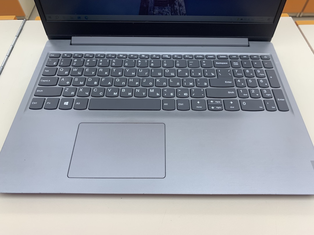 Ноутбук Lenovo; AMD 3020e, Radeon Vega 3, 4 Гб, 128 Гб, Нет