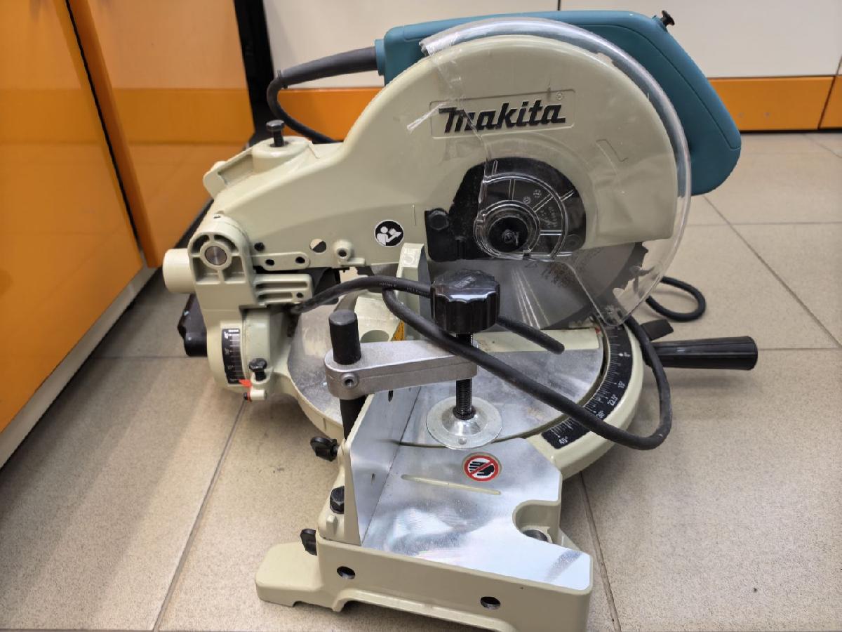 Дисковая пила Makita LS1040