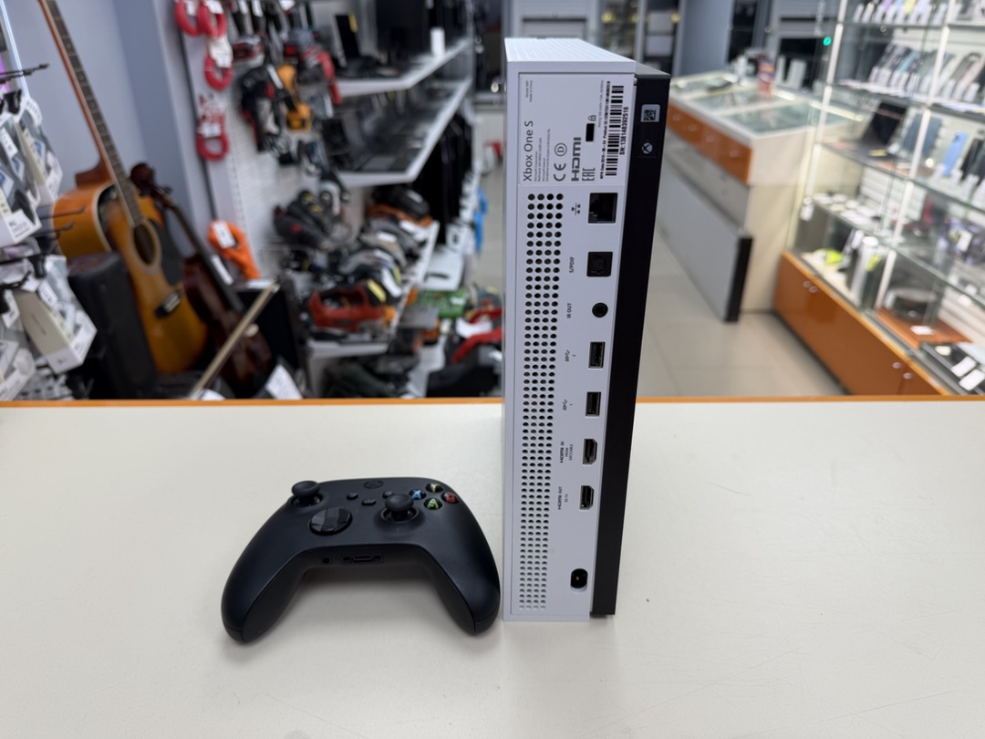Игровая приставка Xbox One S 1TB